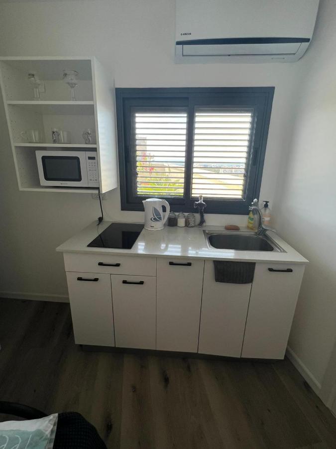 Ferienwohnung סטודיו חדש ויפה עם נוף לים Netanja Exterior foto