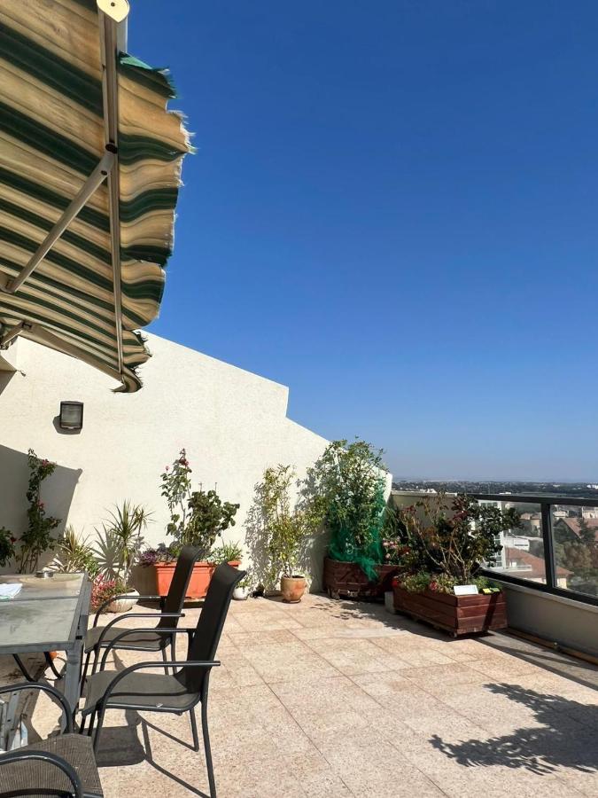 Ferienwohnung סטודיו חדש ויפה עם נוף לים Netanja Exterior foto