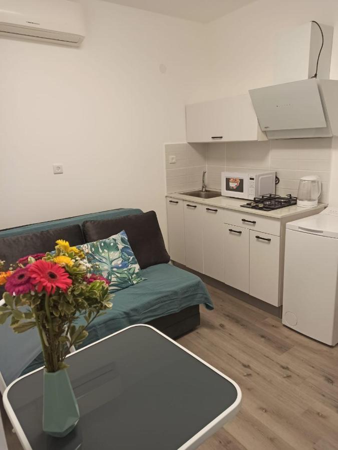 Ferienwohnung סטודיו חדש ויפה עם נוף לים Netanja Exterior foto